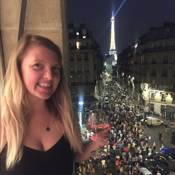 Meet your Posher, April - Picture 4 of 4